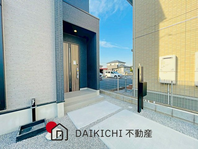 【玄関】 | 羽生市中岩瀬　GRAFARE　新築戸建　全3棟　1号棟