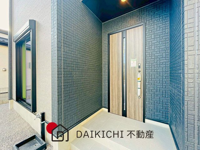 【玄関】 | 羽生市中岩瀬　GRAFARE　新築戸建　全3棟　1号棟