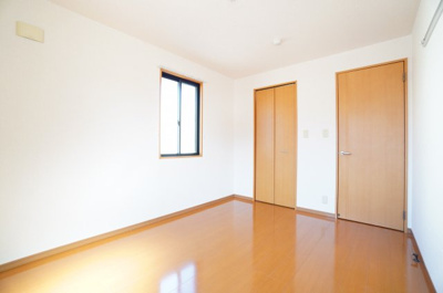 【寝室】 | ガーデンパレス