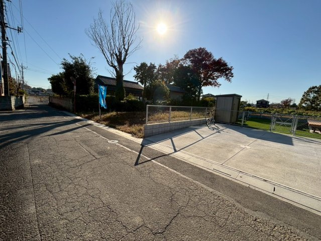 土地　坂戸市横沼　の前面道路含む現地写真|置場、駐車場用地におすすめです！
