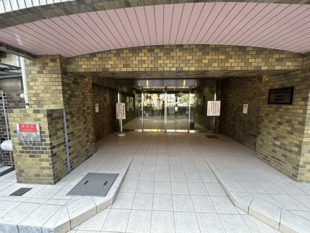 サニーコーポ東三国のエントランス