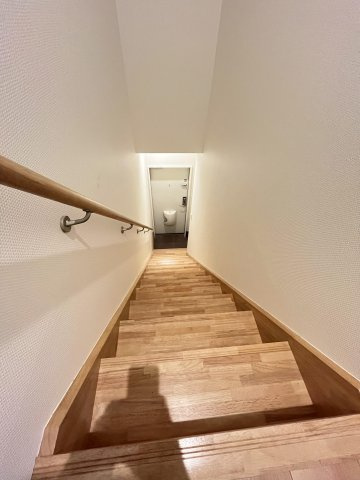 アシンプトートA棟の玄関
