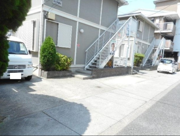 コーポ藤の駐車場