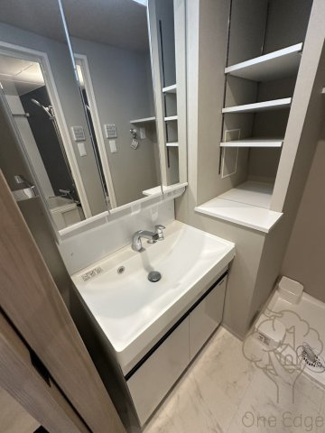 S-RESIDENCE天満橋arの独立洗面台