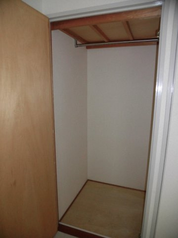 大阪市中央区内淡路町１丁目の賃貸マンションの収納