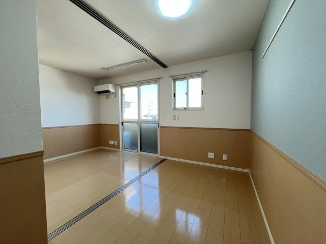 サウスグラースの洋室