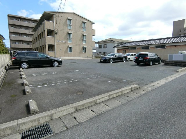 サウスグラースの駐車場