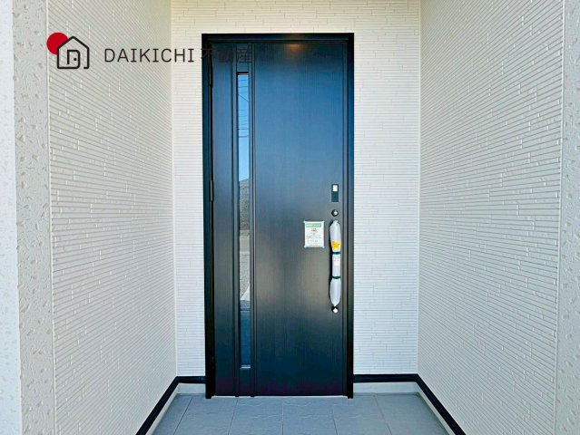 【玄関】 | 羽生市中岩瀬　GRAFARE　新築戸建　全3棟　2号棟