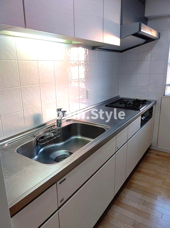 ゼファー北小岩クリアスのキッチン|お料理の効率があがる嬉しい3口コンロ。