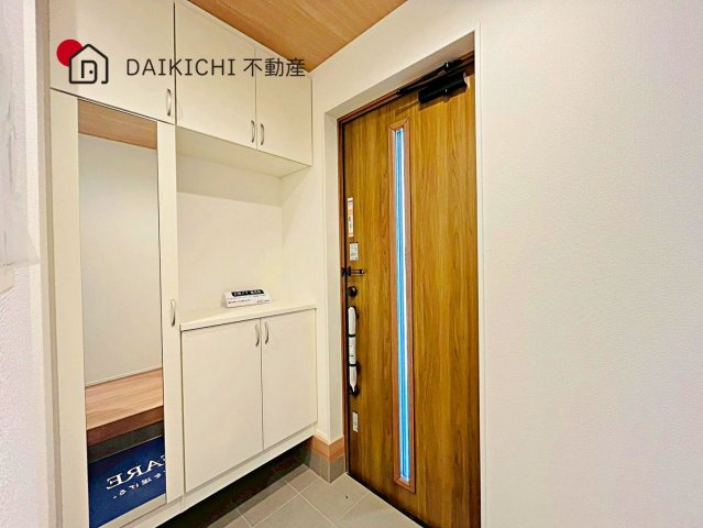 【玄関】 | 羽生市中岩瀬　GRAFARE　新築戸建　全3棟　3号棟
