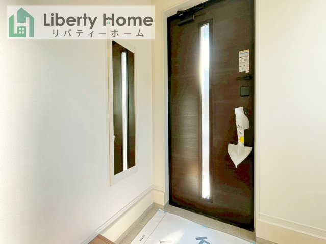 牛久市田宮町27期　新築戸建　の玄関