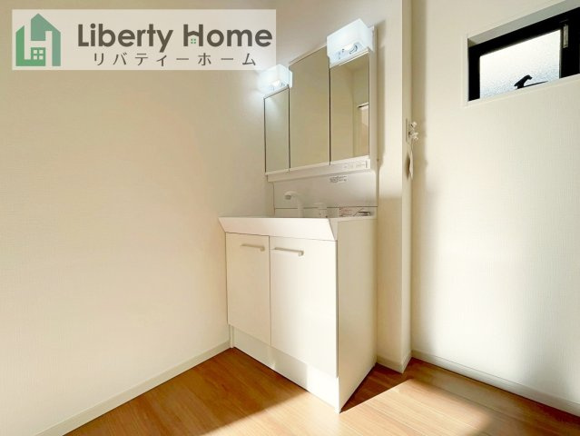 牛久市田宮町27期　新築戸建　の独立洗面台