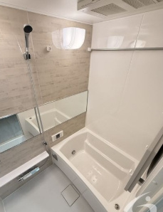 アドバンス大阪ビヤンの浴室