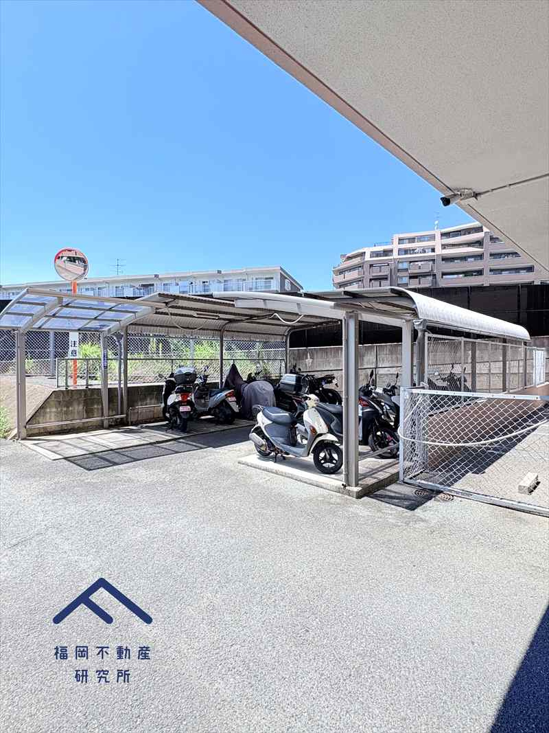 三愛シティライフ香椎の駐車場