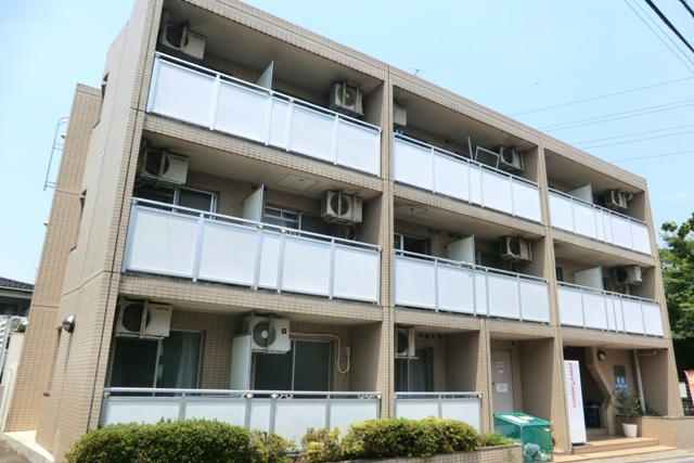 さいたま市浦和区元町３丁目の賃貸マンションの外観|★ＲＣ造３階建てマンション！外観です。★