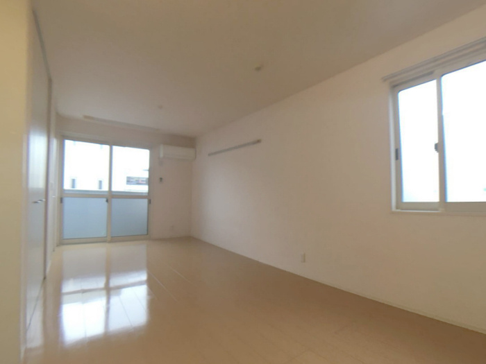 レセンテNSの居間・リビング