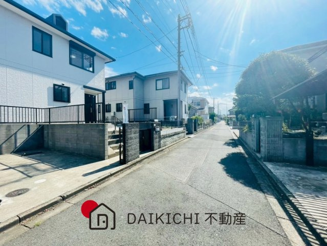 【前面道路含む現地写真】 | 桶川市坂田　中古戸建