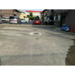 マーベラス栄和 B棟のエントランス