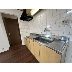 マーベラス栄和 B棟のキッチン