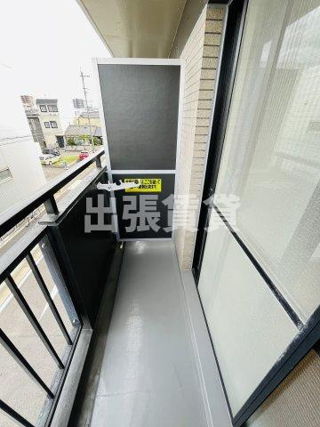 仲介手数料0円！Ｅ－ＳＴＯＲＹ黒川のバルコニー