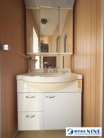 エメラルドマンション青江の洗面所