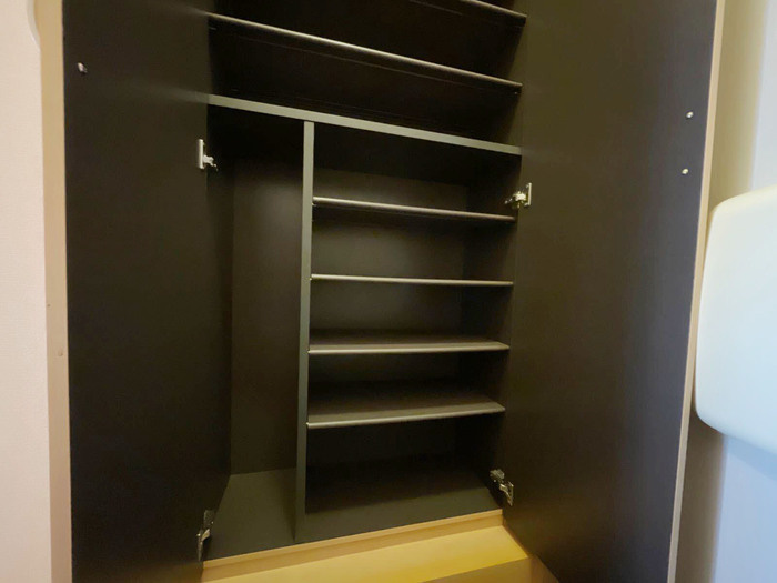 ローズコート上耕地の玄関