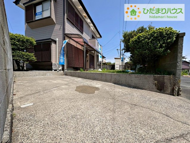 北茨城市関南町神岡上　中古戸建の駐車場|カースペースは2台分確保!(^^)!