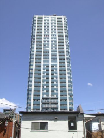 シティタワー新宿新都心の外観