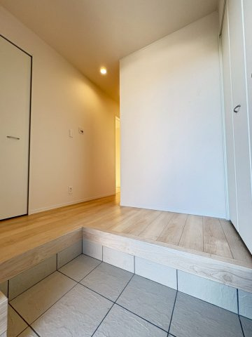 新築戸建　富士市川成島第３　全３棟　１号棟 の玄関