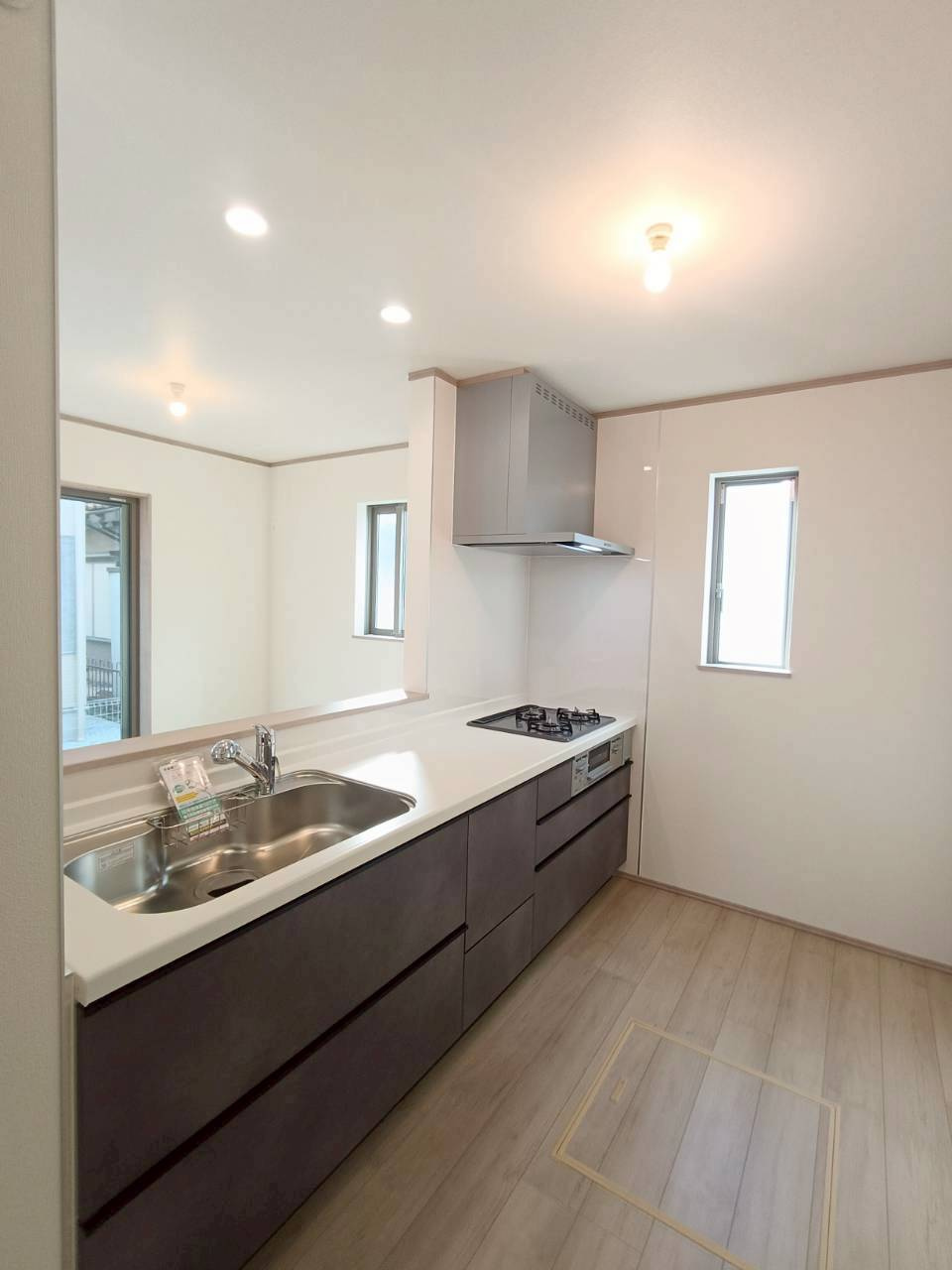 吉川市　新栄2丁目　新築戸建　全2棟のキッチン|お料理しやすいキッチンです