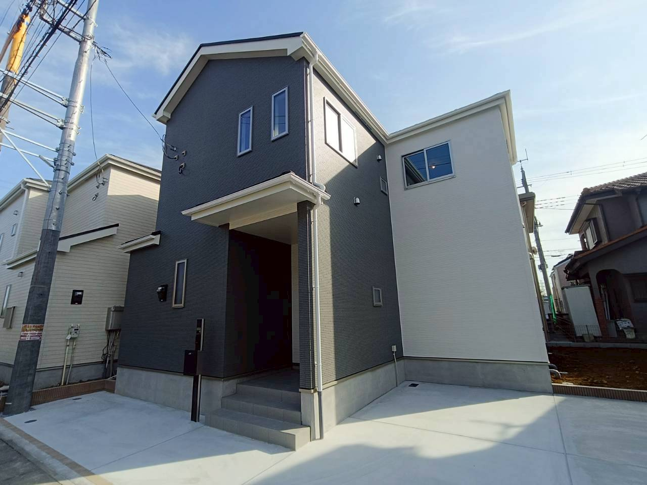 吉川市　新栄2丁目　新築戸建　全2棟