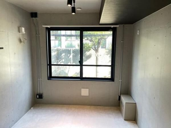 ＣＯＣＯＣＵＢＥ　ＯＹＡＭＡの居間・リビング