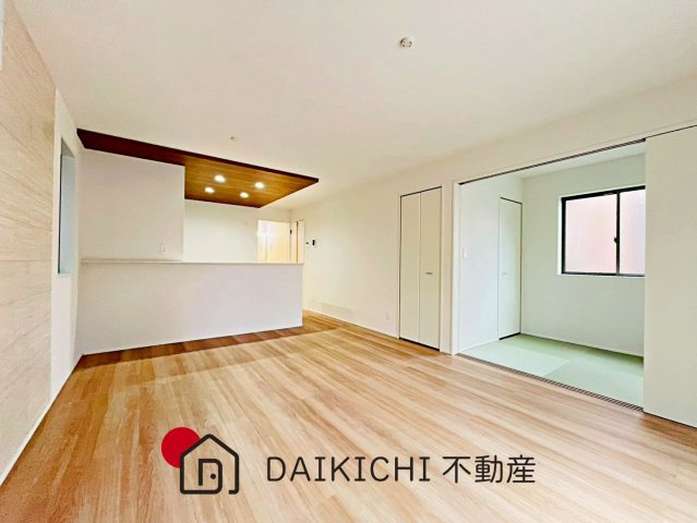 【居間・リビング】 | 桶川市上日出谷南4期　GRAFARE　新築戸建　全3棟　2号棟