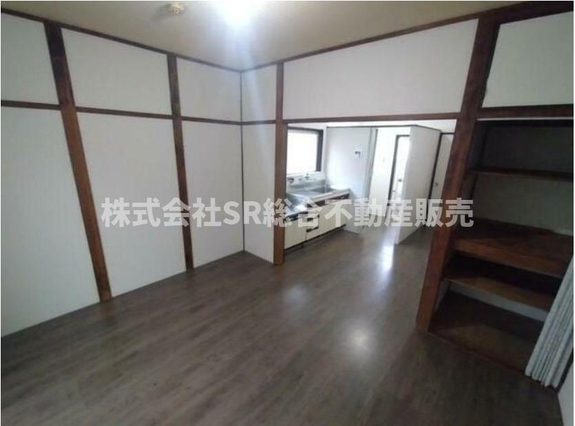上六万寺　中古戸建の居間・リビング|室内キレイです♪