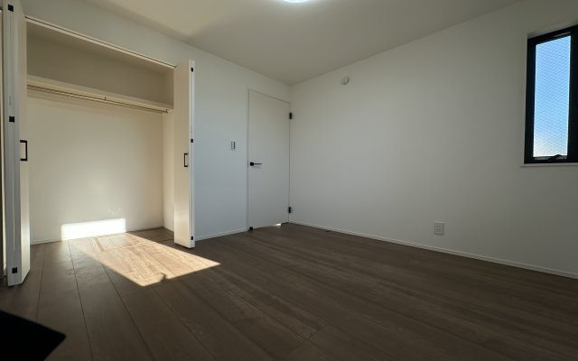 神奈川区神之木台新築戸建ての洋室|全居室収納付きです♪