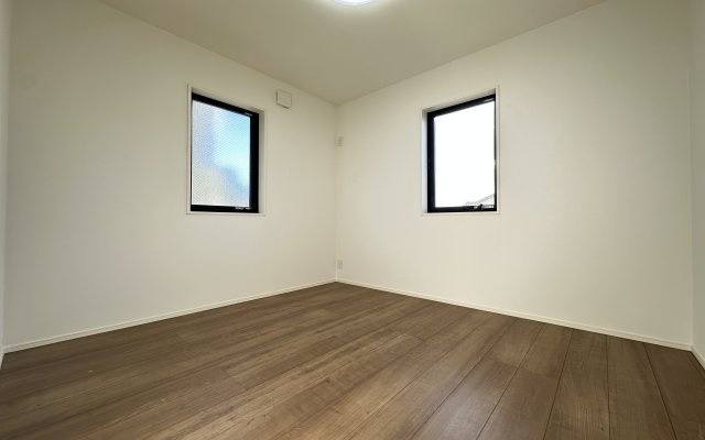 神奈川区神之木台新築戸建ての洋室|家族一人ひとりの大切なプライベート空間の居室。家具の配置のご相談は是非お任せください♪