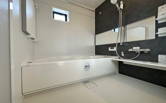 神奈川区神之木台新築戸建ての浴室|毎日の疲れを癒すバスタイム。浴室換気乾燥暖房機や窓付きでお風呂の環境も維持にも◎！