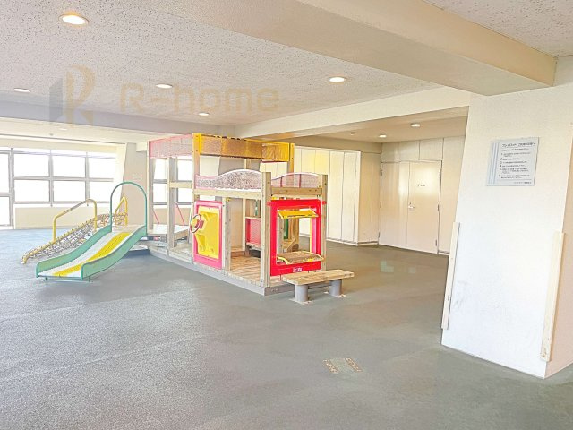 土浦市　ソリッドタワー　中古マンションのその他共用部分|子育て世代に嬉しいプレイロット！室内で遊べる嬉しいスペースです♪