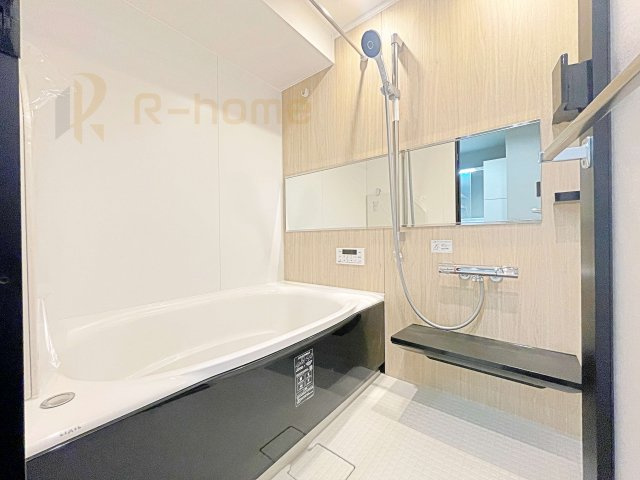 土浦市　ソリッドタワー　中古マンションの浴室|1日の疲れをゆったり癒せるお風呂♪浴室乾燥暖房機で快適な入浴タイムが過ごせます♪