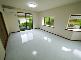 【居間・リビング】 | 山武市日向台　中古戸建 | 内外装リフォーム済み令和4年7月システムキッチン・ユニットバス等総武本線日向駅徒歩約10分