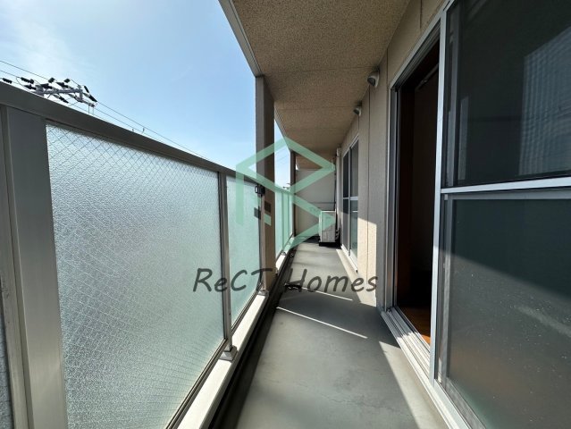 姫路市飾磨区下野田４丁目の賃貸マンションのバルコニー