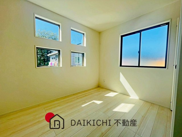 【洋室】 | 桶川市上日出谷南4期　GRAFARE　新築戸建　全3棟　3号棟