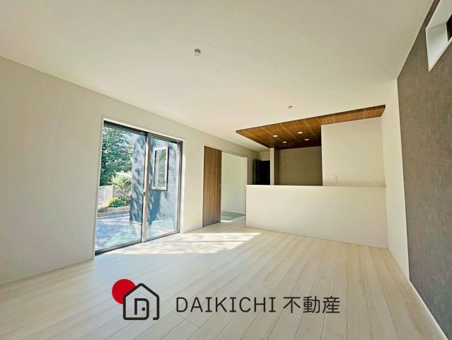 【居間・リビング】 | 桶川市上日出谷南4期　GRAFARE　新築戸建　全3棟　3号棟