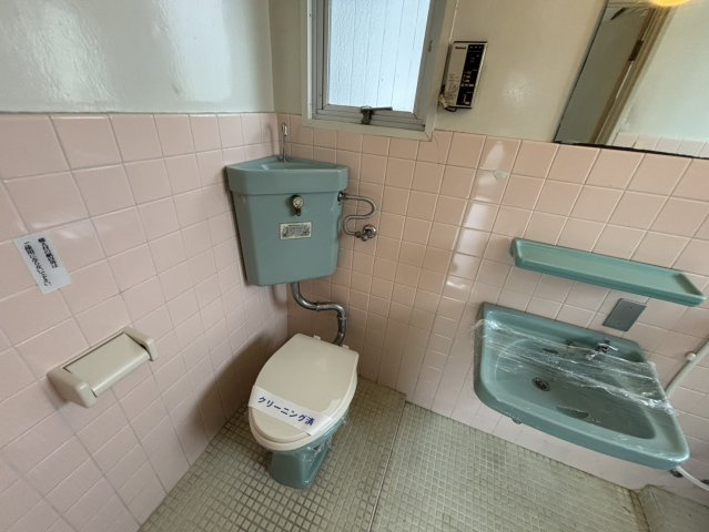 焼津市東小川２丁目のアパートのトイレ