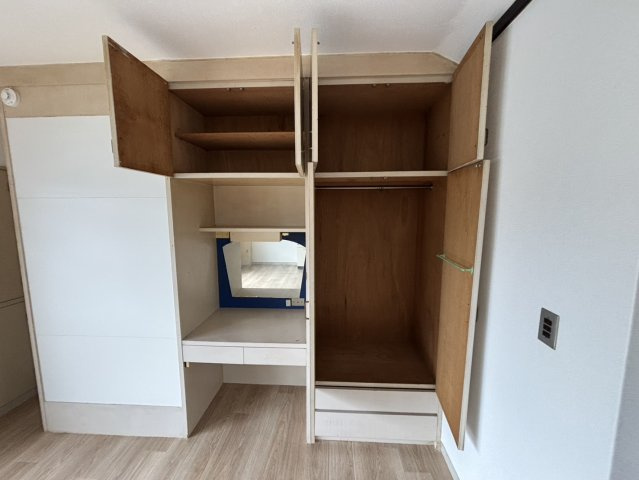 焼津市東小川２丁目のアパートの収納