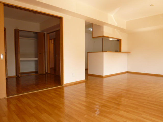 シャン・ド・フルールの居間・リビング