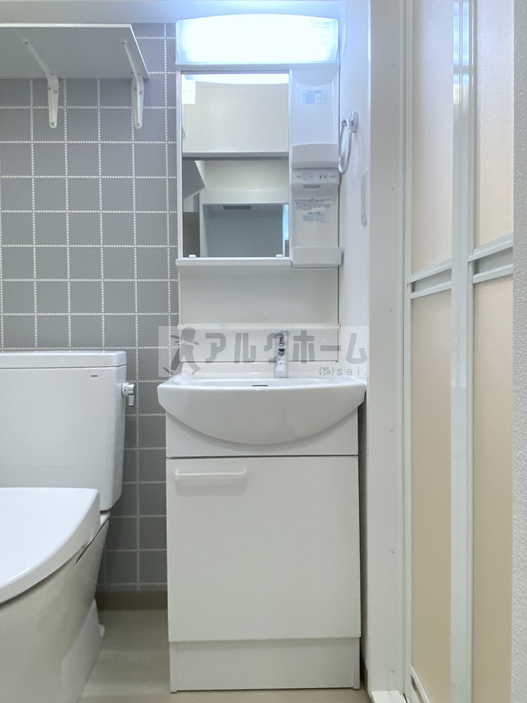 オレンジハウス2の独立洗面台