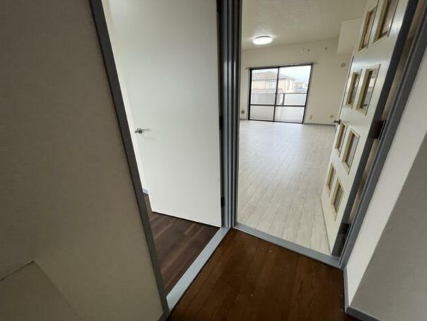 さいたま市浦和区大東２丁目の賃貸マンションの内装|別号室の参考写真です。
