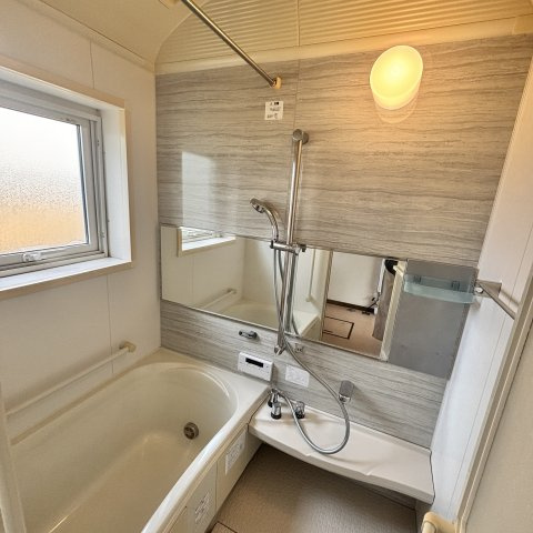 室蘭市絵鞆町3丁目6-8戸建の浴室