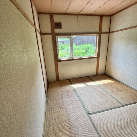 室蘭市絵鞆町3丁目6-8戸建の和室